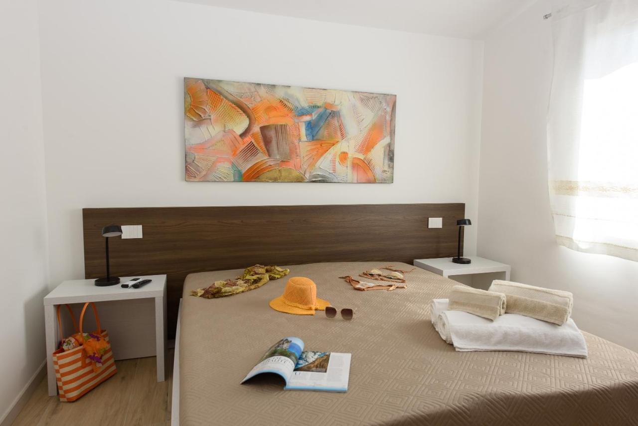 Loft Lungomare Vista Mare E Monti Apartamento Àrbatax Exterior foto
