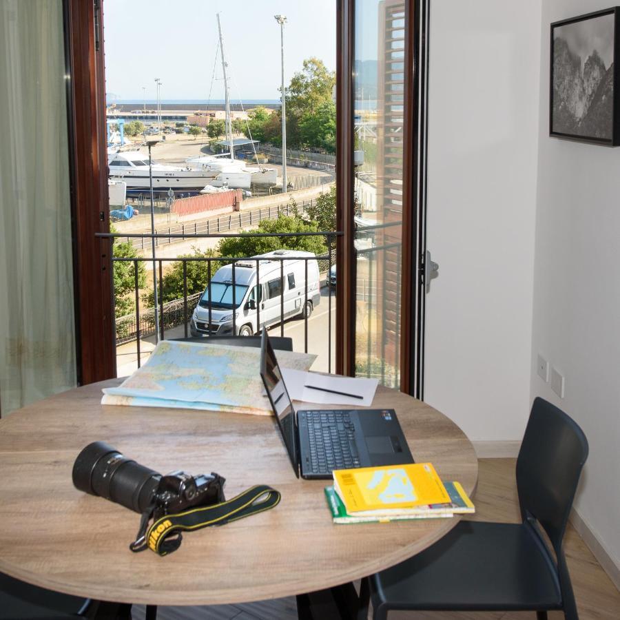 Loft Lungomare Vista Mare E Monti Apartamento Àrbatax Exterior foto