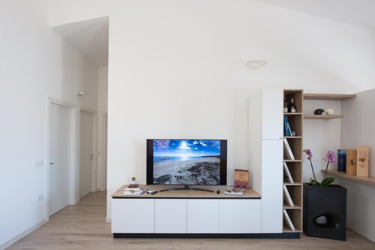 Loft Lungomare Vista Mare E Monti Apartamento Àrbatax Exterior foto